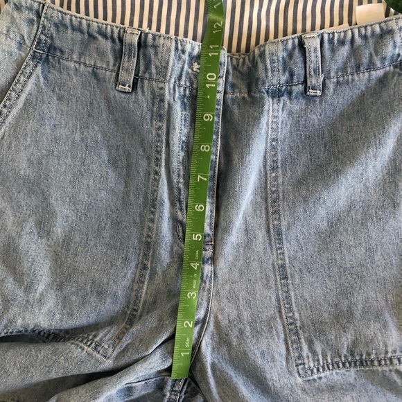 Vintage light denim high waisted shorts - Jones New York size 6 - Picture 6 of 7